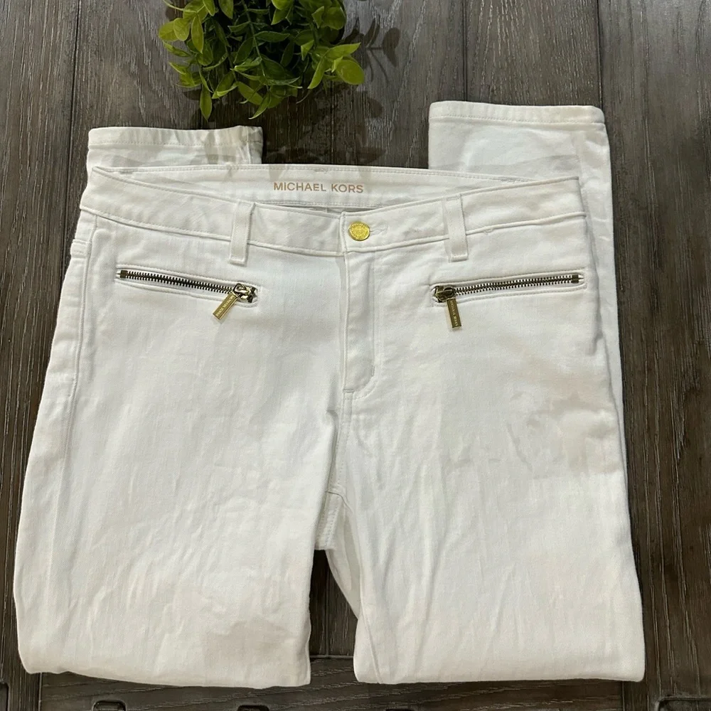 Michael Kors Izzy Cropped Jeans - Picture 3 of 13